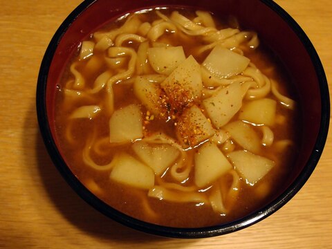 じゃがいもの味噌煮込みうどん